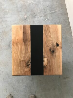 solid-wood-side-table-epoxy-resin03.jpg
